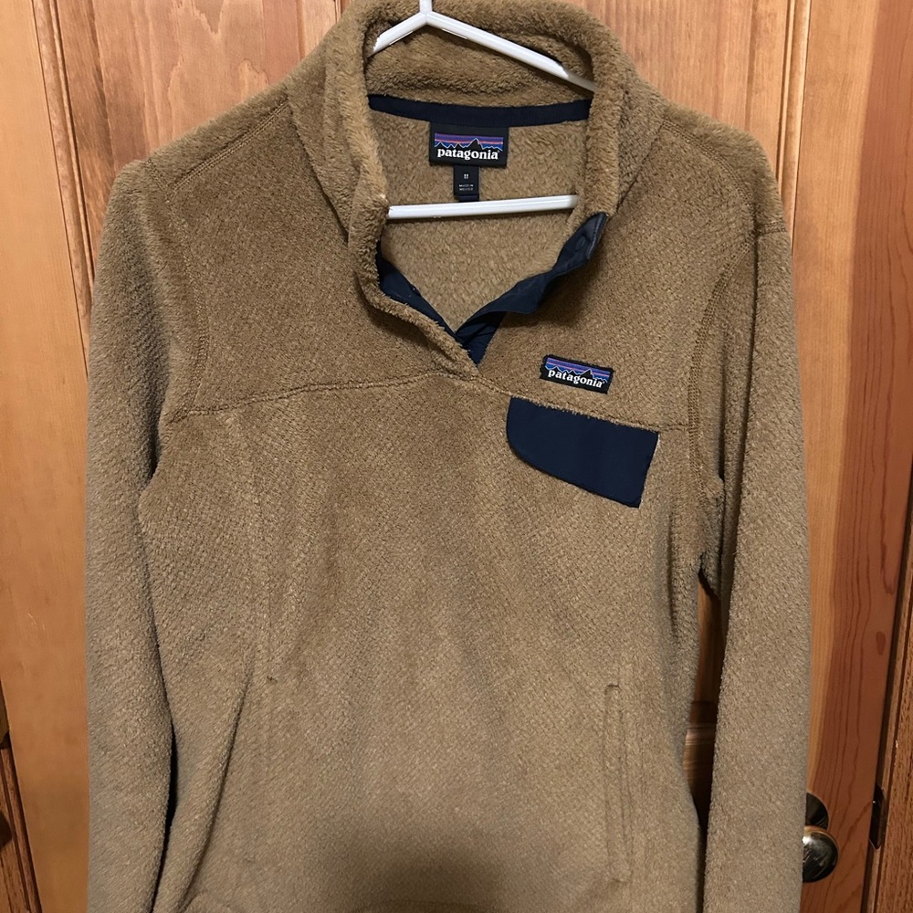 Patagonia Brown Fleece Jacket with Navy Trim
